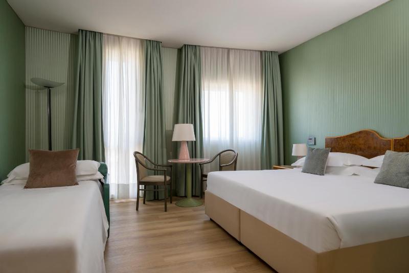 Triple Room image 4