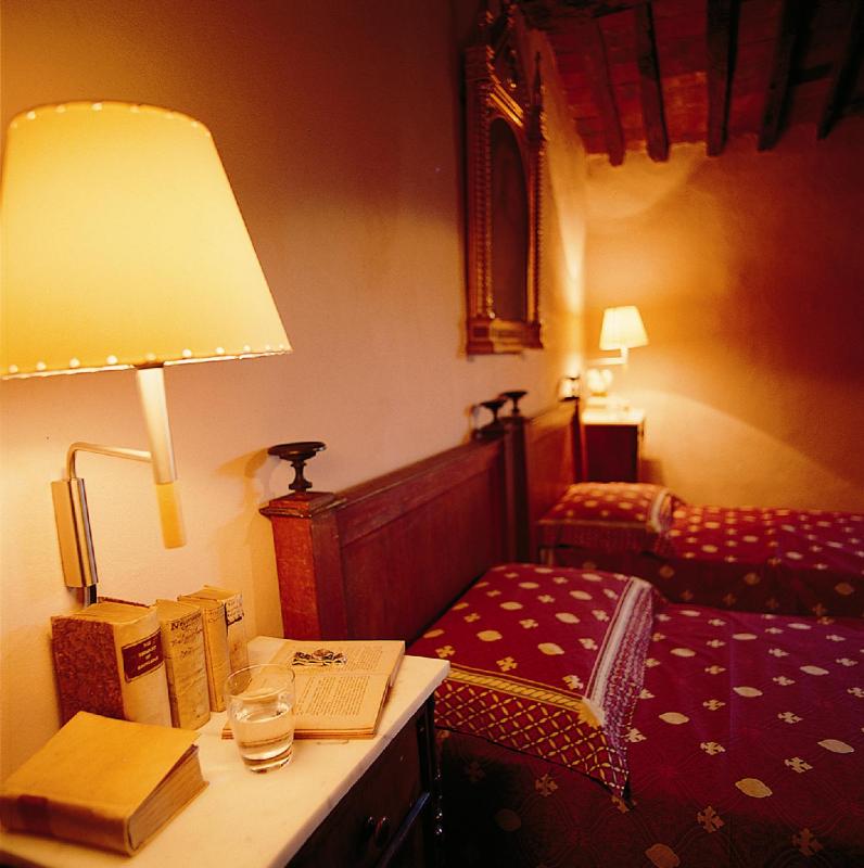 One-Bedroom Apartment image 3