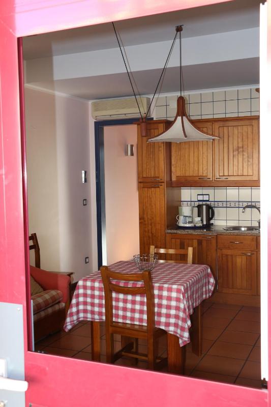 One-Bedroom Apartment image 3