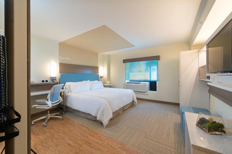Standard Double Room image 2