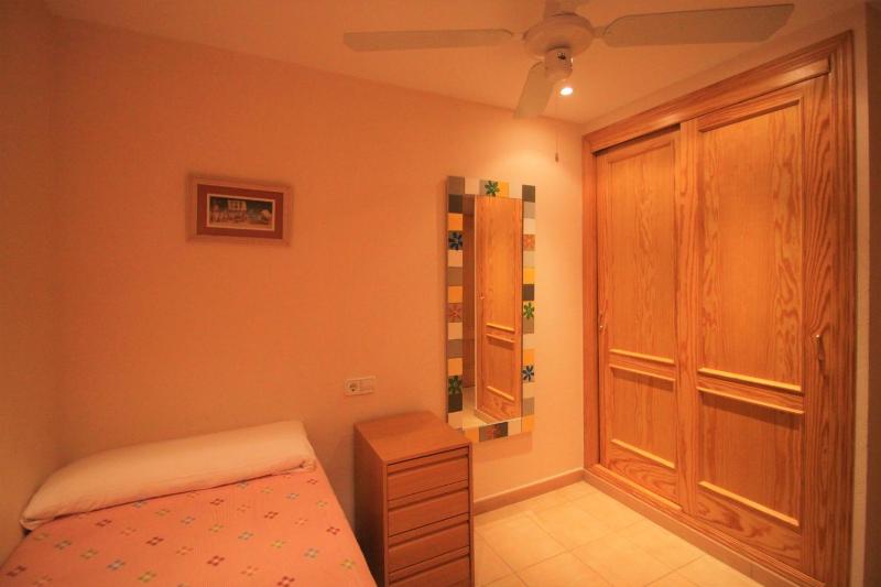 Apartamento en Santa Pola Playa de Levante SP102 - image 4