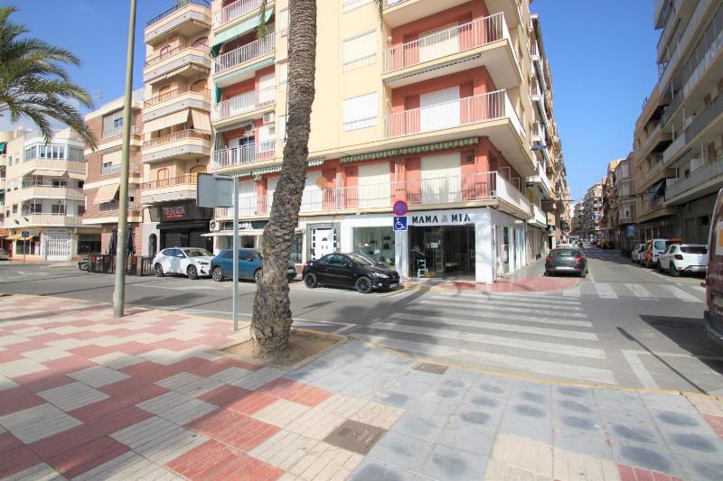 Apartamento en Santa Pola Playa de Levante SP102 - image 6