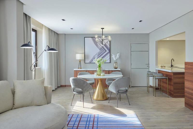 One Bedroom Suite - Club Floor 