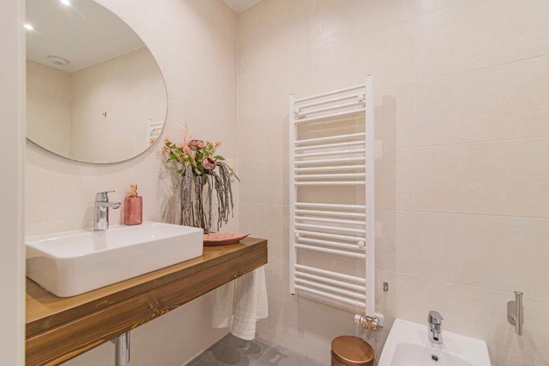 - Apartamento con patio interior - QH Plaza de la Trinidad - image 8