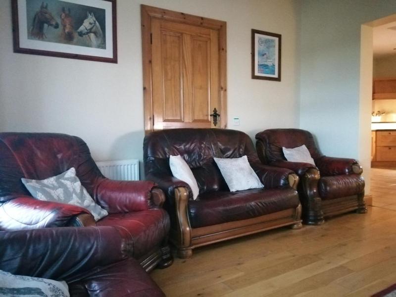 Three-Bedroom House image 4