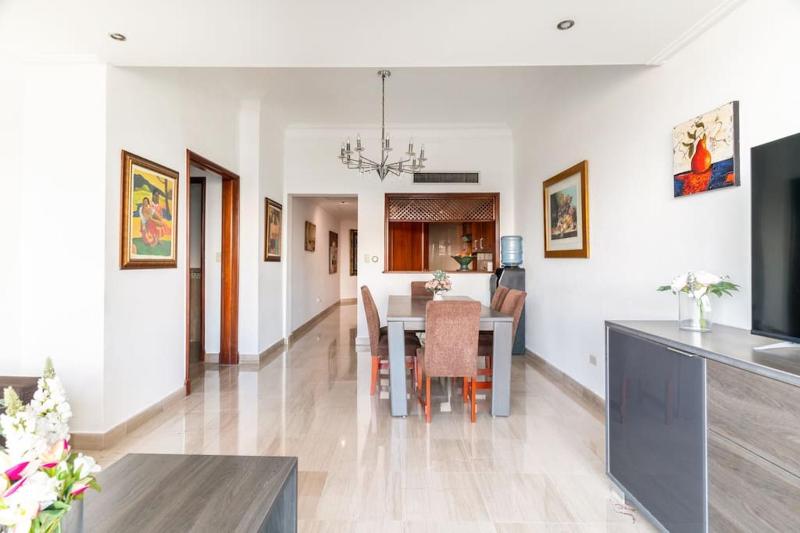 Luxurious 2BDR condo located in Prestigious Tower. - image 10
