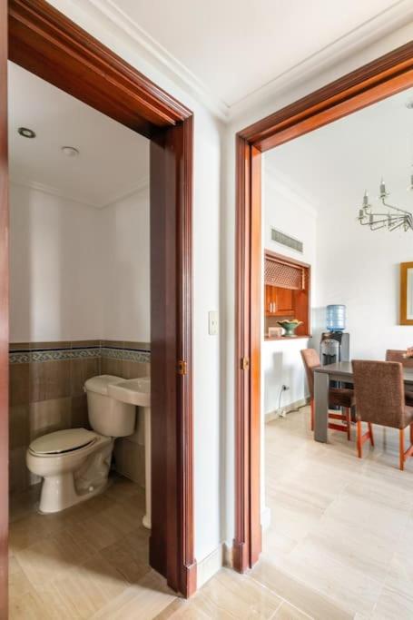 Luxurious 2BDR condo located in Prestigious Tower. - image 6
