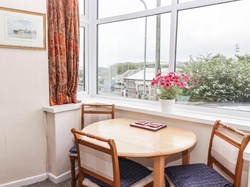 Gwylan Apartment - image 3