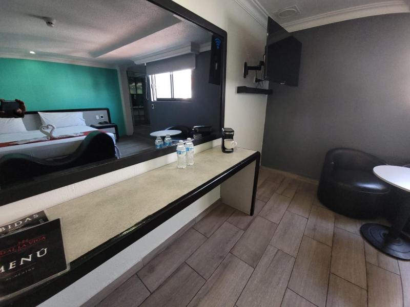Real La Viga Motel - image 22