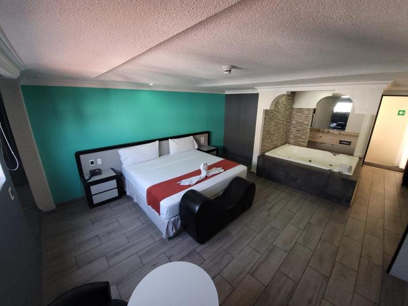 Real La Viga Motel - image 27