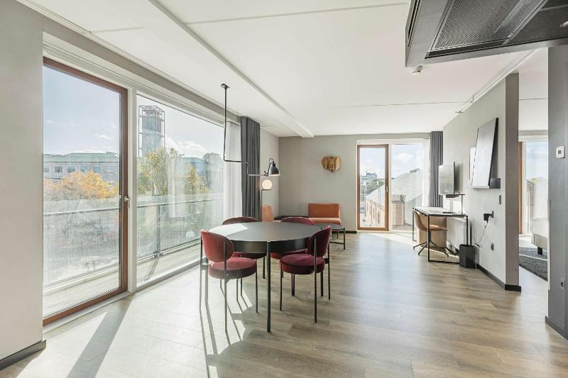 Suite with Terrace image 4