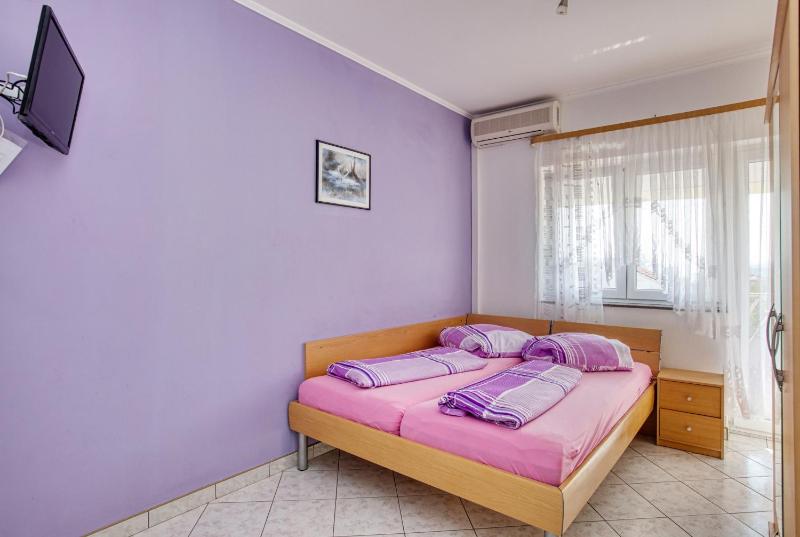 Studio with Balcony and Sea View image 1
