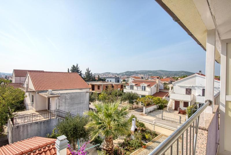 Studio with Balcony and Sea View image 3