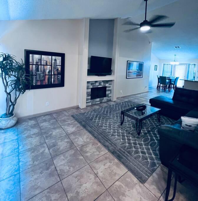 Master king suite Phoenix gem! - image 36