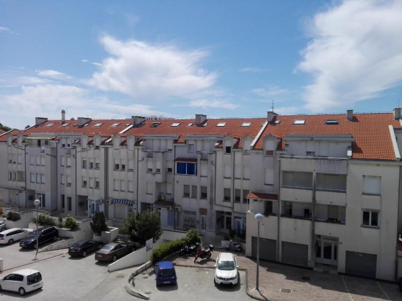 Two-Bedroom Apartment with Balcony image 3