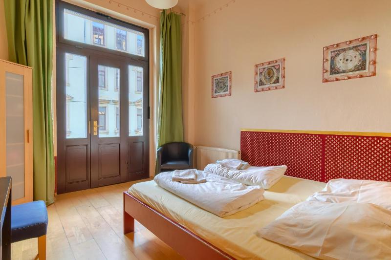 Double Room image 1