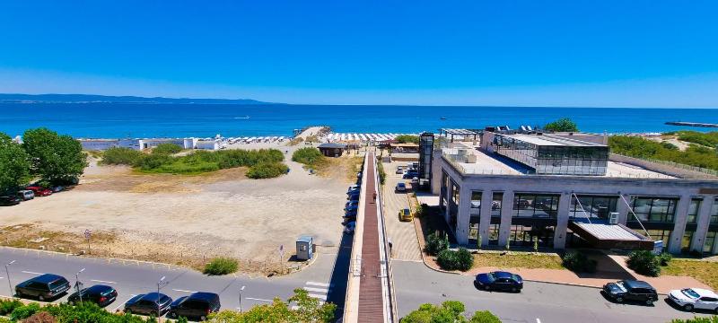 Luxury Suite with Sea View image 2