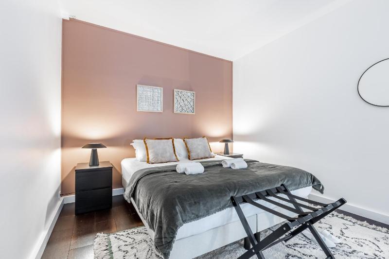 Four-Bedroom Apartment image 1