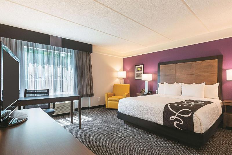 King Room image 2