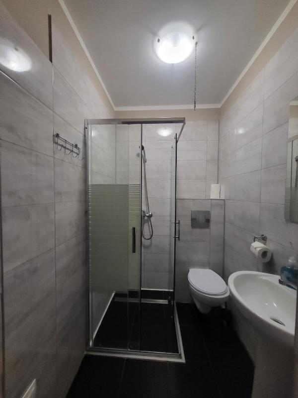 Standard Quadruple Room image 3