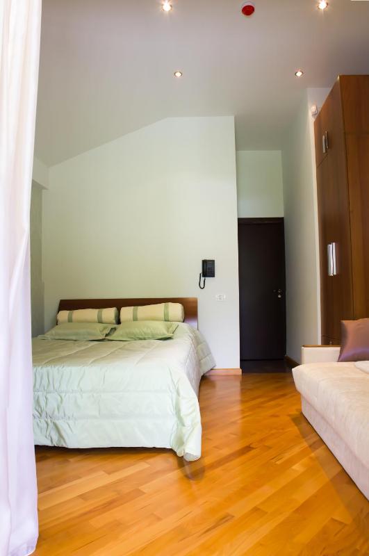 Double Room with Garden View image 2