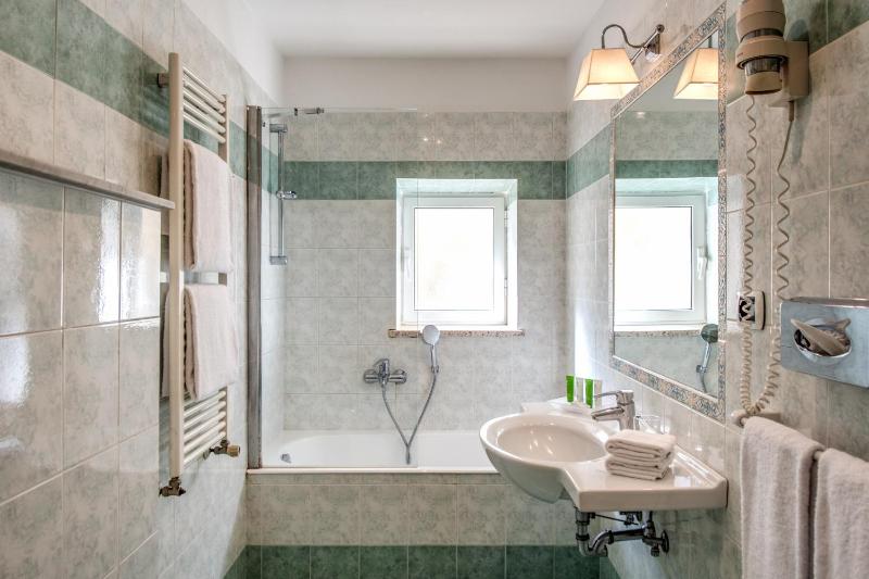 Superior Double or Twin Room image 4