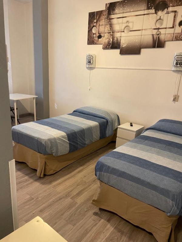 Studio (2 Adults) image 4