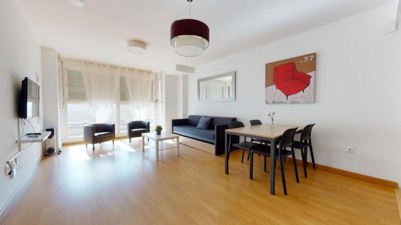 One-Bedroom Apartment image 2