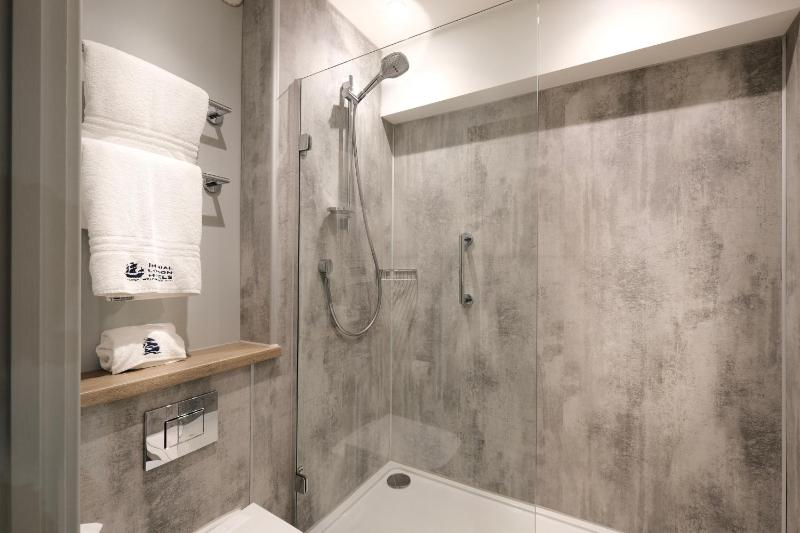 Deluxe Double Room image 2