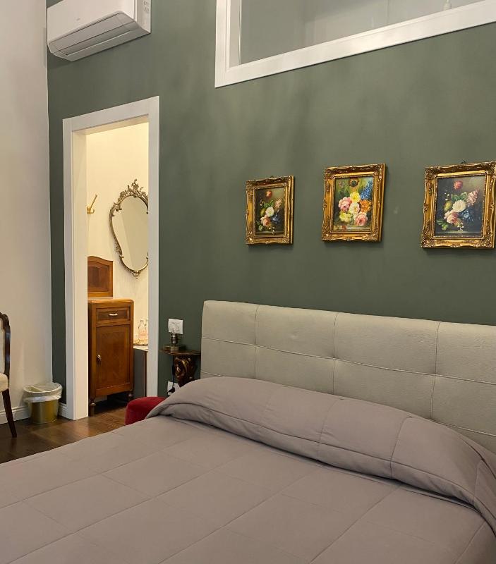 Standard Double Room image 1