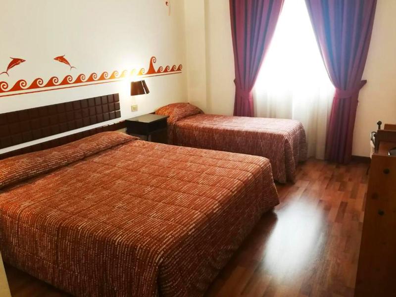 Triple Room image 4
