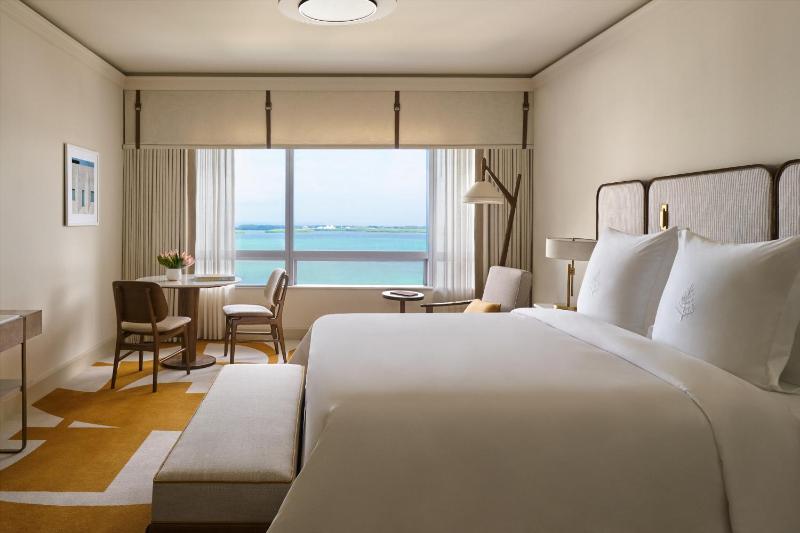 Four Seasons Hotel Miami - image 14