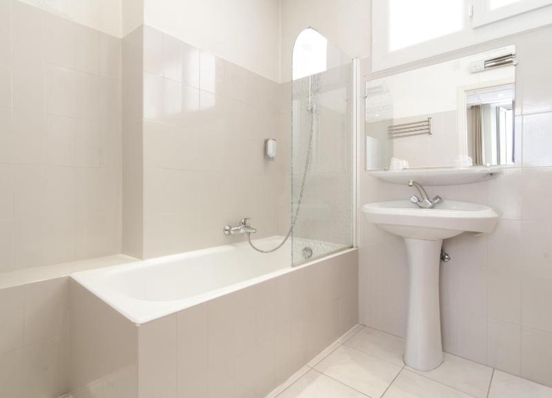 Superior Double or Twin Room image 2