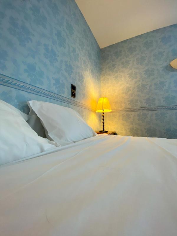 Quadruple Room with Bath image 1