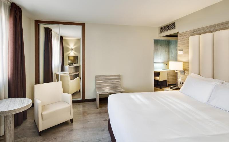 Triple Room image 4