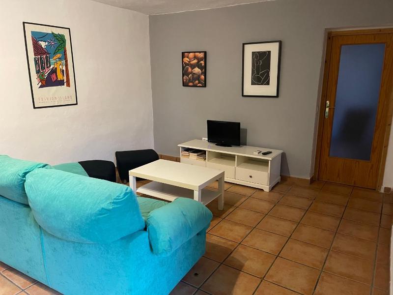 Two-Bedroom Apartment with Private Garden Ground Floor image 1