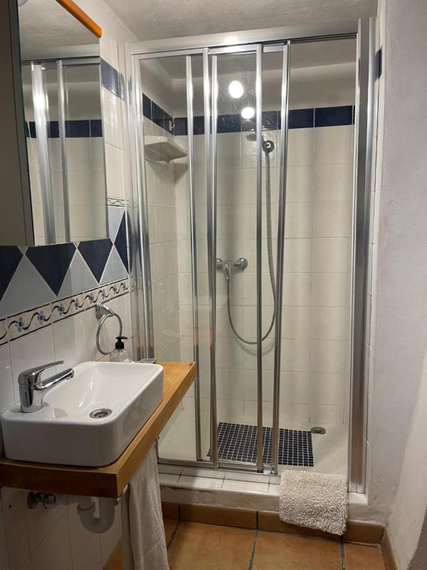 Two-Bedroom Apartment with Private Garden Ground Floor image 4