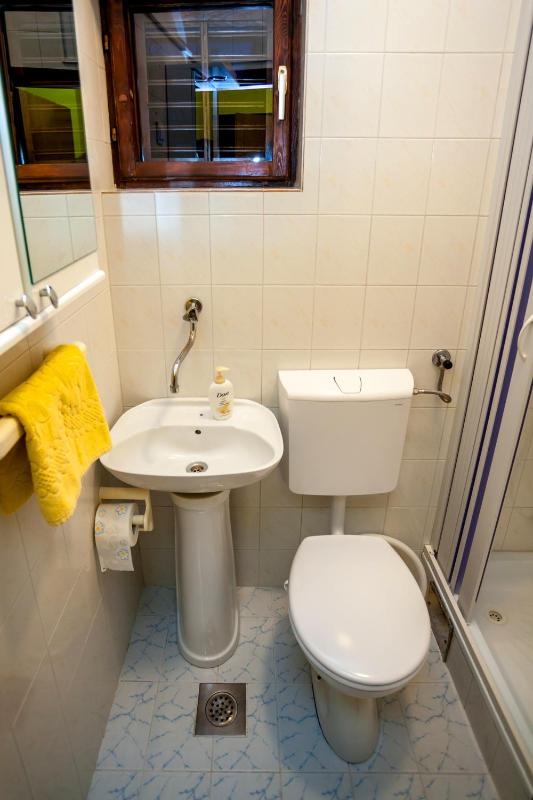 Two-Bedroom Apartment with Terrace (4 Adults) image 4