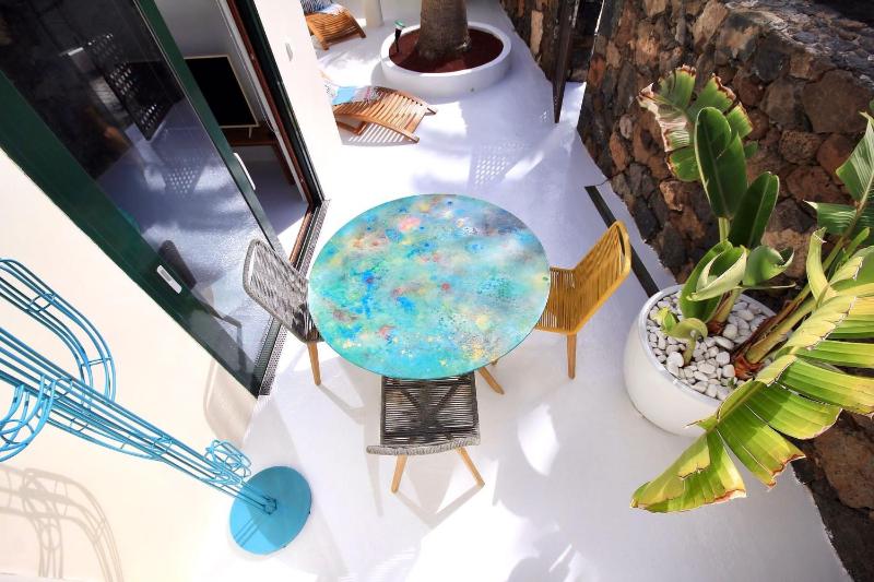 Unique, Stylish & Calm Los Peces by the Sea Images