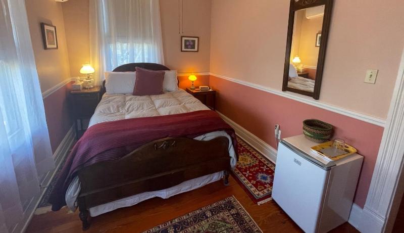 Double Room image 2