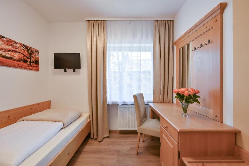 Single Room image 1
