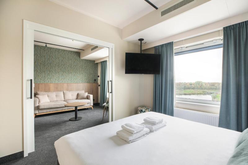 Comfort Deluxe Room image 3