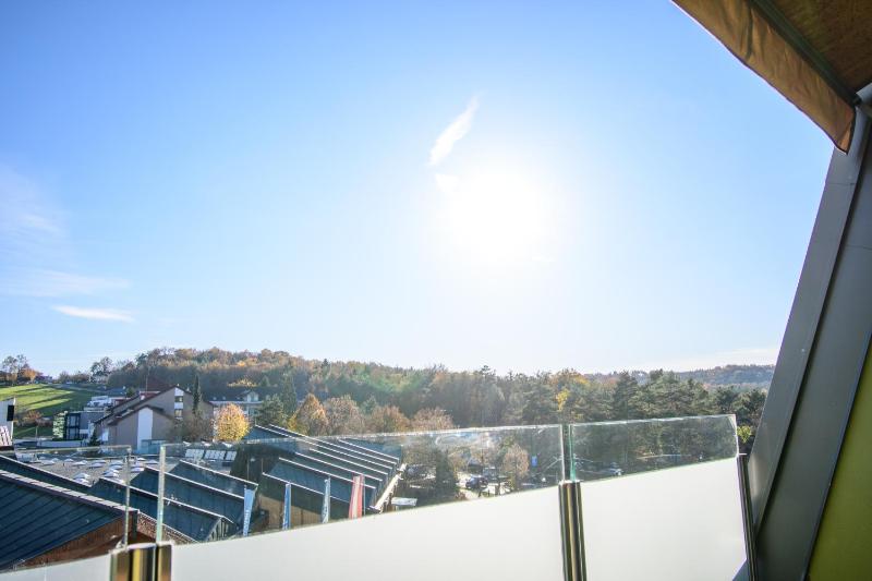Double Room with Balcony and Thermal Bath Access image 1