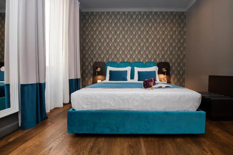 Superior Double Room image 4