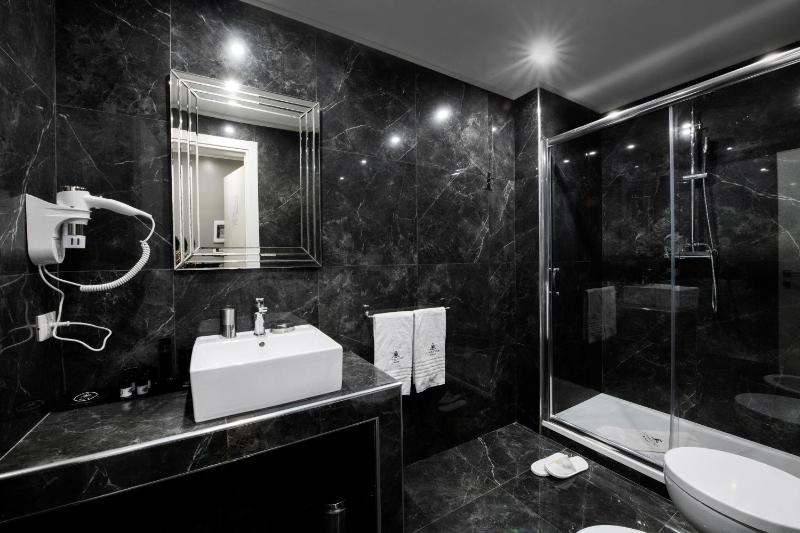 Junior Suite image 3