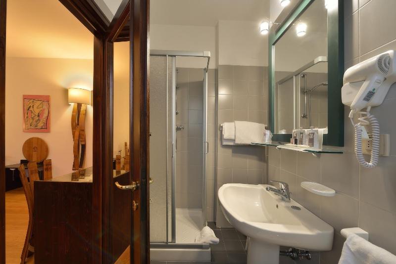 Triple Room image 3