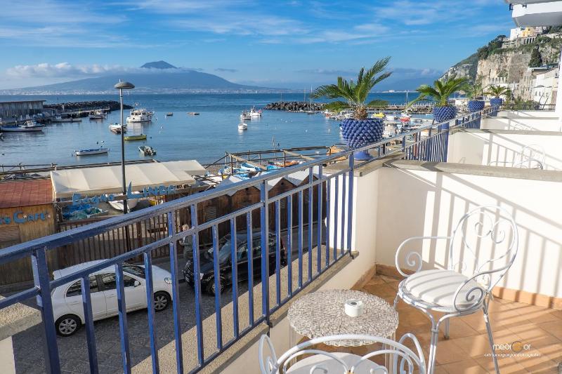 Suite with Sea View image 4
