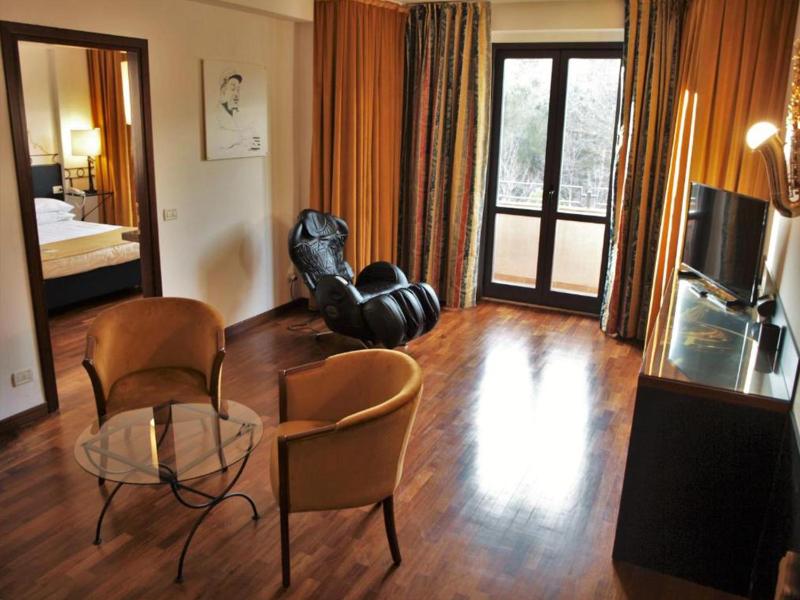 Suite image 3