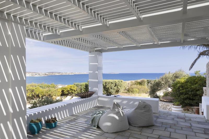 Stunning Beachfront 3BR Villa that has it ALL! - image 38