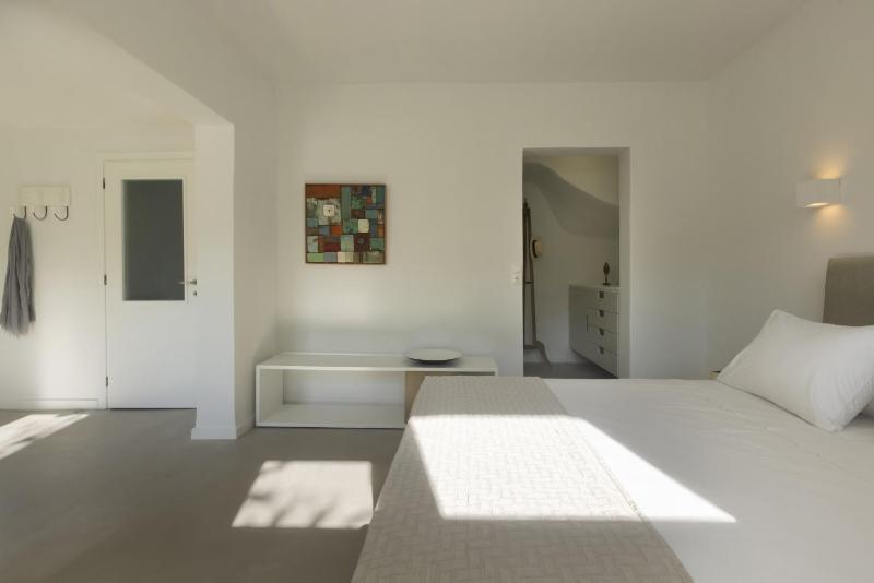 Stunning Beachfront 3BR Villa that has it ALL! - image 36